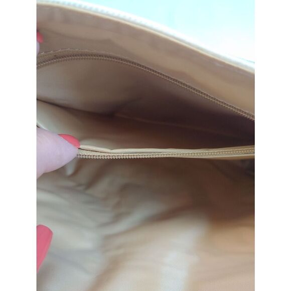 Dante Beatrix Women's Nylon/Plastic/Vinyl Cream/Silver Clutch Handbag. - Picture 8 of 8